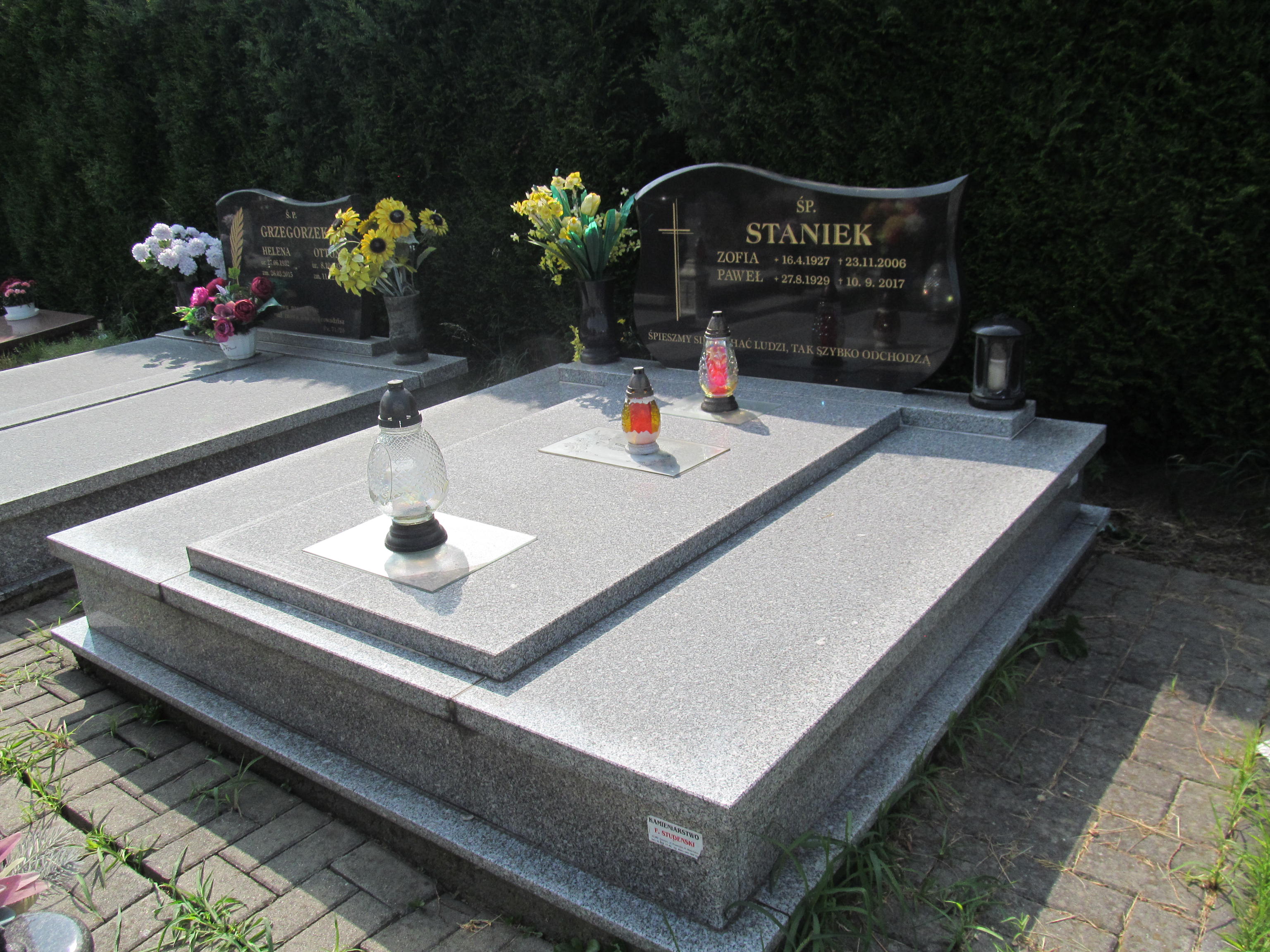 Grób Paweł Staniek